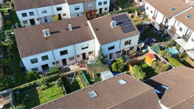 Charmantes Reihenmittelhaus mit Garten, Balkon, Garage und Keller in Großkugel