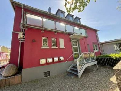 Modernisierte 4-Zimmerwohnung in zentraler Lage