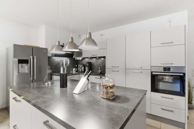 Modernisierte 4,5 Zimmer Wohnung mit eigenem Eingang und Garten in Ippendorf