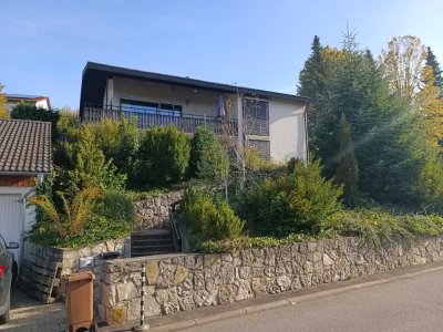 Attraktives Einfamilienhaus mit Einliegerwohnung in Weikersheim