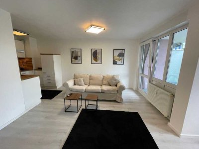 Stilvolle, voll möblierte 2 Zimmer-Wohnung mit moderner Einbauküche und neuem  Bad – sofort bezugsf.