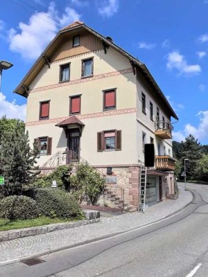 145.000€ Festpreis - Historisches Anwesen mit Potenzial – das erste Haus in Forbach