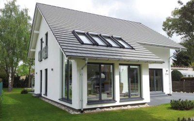 Ihr Rückzugsort: Stilvolles Haus mit traumhaftem Garten - inkl. Grundstück!