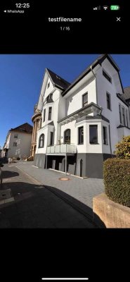 Charmante sanierte  2-Zimmer-Wohnung mit Balkon und Einbauküche in Solingen-Höhscheid.