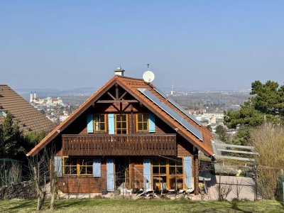 Idyllische Vollholz-Landhausvilla mit Grünblick am Leopoldsberg