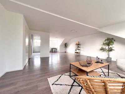 Freie moderne 3-ZKB-Wohnung mit großzügigem Wohn-/Essbereich im 2.OG und Stellplatz