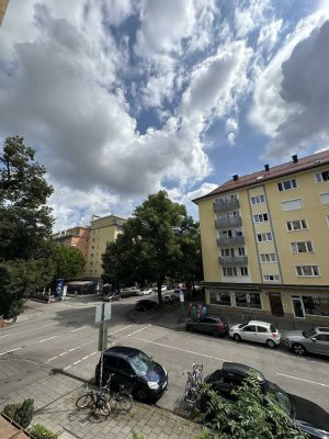 Helle 2-Zimmer-Wohnung mit Balkon in zentraler Lage