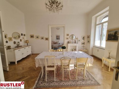 Sonnige 4-Zimmer-Altbauwohnung im Herzen der Stadt