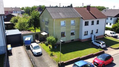Zweifamilienhaus mit Garten in ruhiger Lage