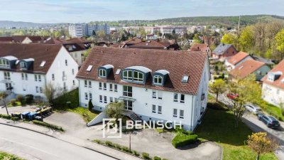 Charmante, lichtdurchflutete Wohnung mitten im Grünen