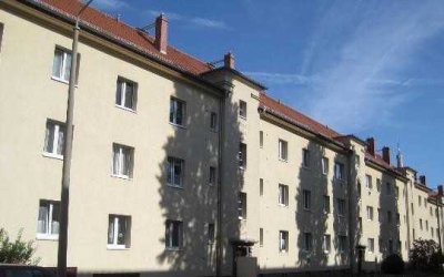 2 Raum Wohnung mit Loggia in Renovierung