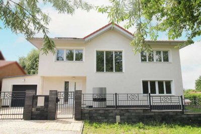 Stadtvilla für Erstbezug mit 2 Wohneinheiten in Dresden-Borsberg Nähe Pillnitz