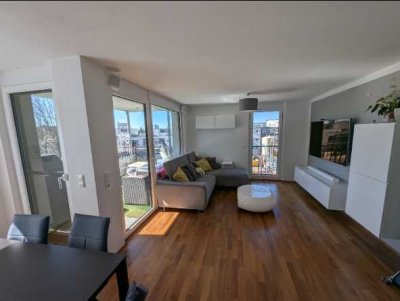 Helle und exklusive 4,5 Zimmer Wohnung mit sonnigem Süd-West-Balkon ***
