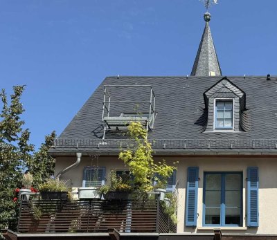 Für Kapitalanleger: Klassische 4-Zimmer-Maisonette mit Süd-Balkon in historischer Wohnanlage