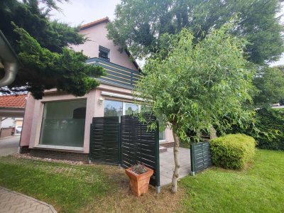 2 Zimmer mit großen Balkon Südseite