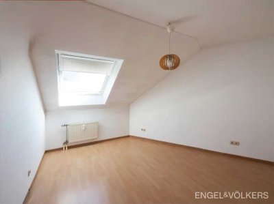 Helle 3-Zimmer Maisonette-Wohnung mit Balkon in Homburg