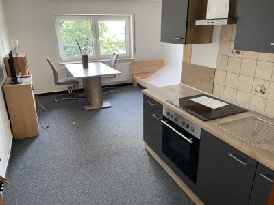 Erstbezug nach Sanierung mit Einbauküche: Geschmackvolle 1-Raum-Wohnung in Neustadt an der Orla