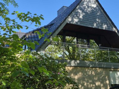 3 Zimmer, Küche, Bad, Loggia, Balkon, helle Oberwohnung im grünen, Rolläden, Stellplatz