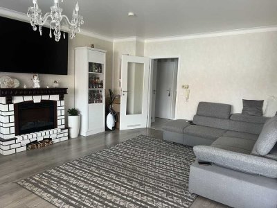 Schicke, licht- und sonnendurchflutete 3 - Zimmer - Wohnung mit vielen Extras