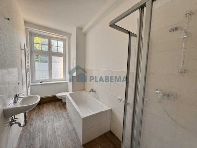 WG- geeignete 4 Zimmer- Wohnung wurde frisch renoviert, neues Badezimmer, neue Einbauküche