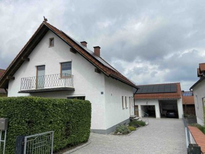 Sehr schön renoviertes Einfamilienhaus mit 3 Garagen in sehr ruhiger Lage von Mindelstetten