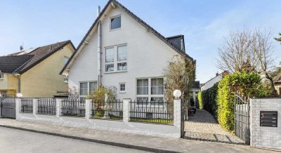 Exklusive freistehende Villa mit 9 Zimmern in Citynähe
