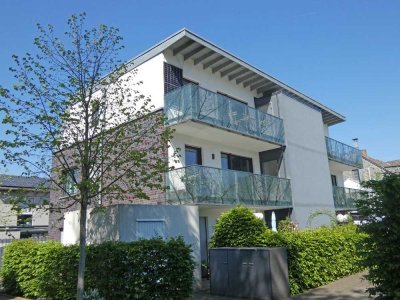 Modern geschnittene 3-Zimmer-Dachgeschoss-Wohnung mit Balkon