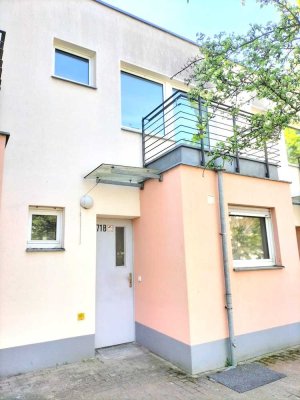TOWNHOUSE  - RMH -  Helle und gemütliche Maisonettewohnung 3-Zimmer mit Balkon (Spandau-Hakenfelde)