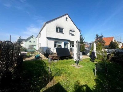 Sanierte kleine  Doppelhaushälfte in Mannheim-Schönau.