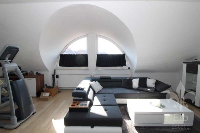 Niedliche 2 Zi- Dachgeschosswohnung mit Dusche und Keller im Lindenplatz, Hermsdorf