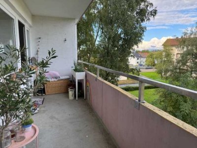 Schöne gepflegte Wohnung mit Aufzug***