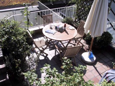 Schöne und gepflegte 3-Raum-Wohnung mit großer Südterrasse