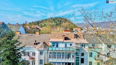 DACHGESCHOSS DER EXTRAKLASSE – Wohnen mit Stil! Sonnenterrasse, Lift und ein Investment mit Prestige.