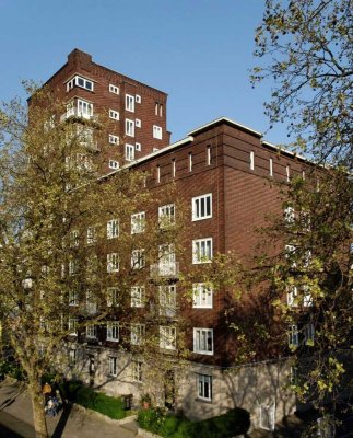 STILVOLLES WOHNAMBIENTE MIT ALTBAUCHARME IN UNMITTELBARER NÄHE ZUM RHEIN