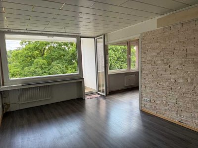 Stilvolle 4-Zimmer-Eigentumswohnung in Wolfsburg-Detmerode – Vollsaniert mit Balkon, & Einbauküche