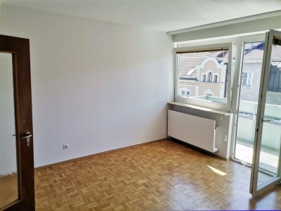 Nette Garçonniere mit Balkon
