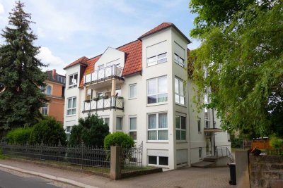 In 5 Minuten zur Elbe. Souterrainwohnung in Blasewitz. WG geeignet.