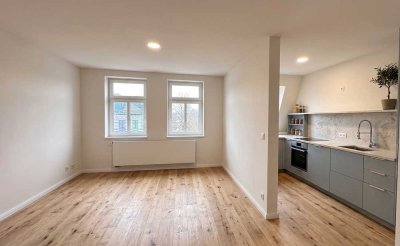 Bezugsfreie renovierte 2-Zimmer-Wohnung im gepflegten Gründerzeitaltbau – Keine Provision für Käufer