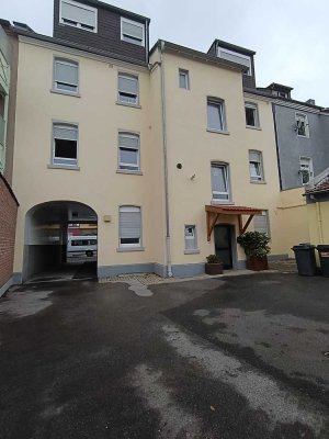 Schöne und gepflegte 3-Raum-Erdgeschosswohnung mit gehobener Innenausstattung in Bochum