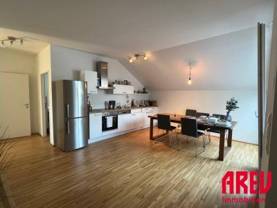 TOLLE WOHNUNG INKL. MÖBLIERTER KÜCHE UND TERRASSE ZUM DURCHATMEN - WG TAUGLICH - TOP 11