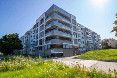 In der Herrichtung! 2-Raumwohnung mit Dusche, Aufzug und Balkon!
