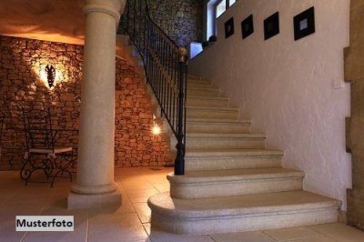Altbauvilla in gutem Bau- und Erhaltungszustand