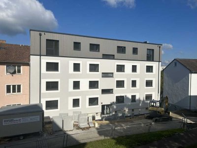 Erstbezug 4-Zimmer-Wohnung nach Kernsanierung