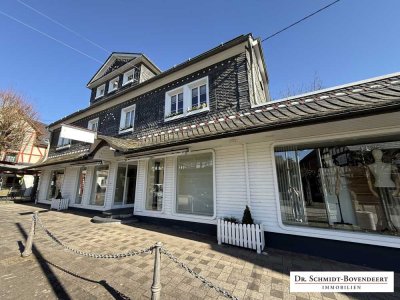 Sehr gepflegtes Wohn- und Geschäftshaus mit Ladenlokal und großer Wohnung im Herzen von Bad Marienbe