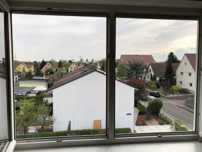 Sanierte Wohnung mit zwei Zimmern und Einbauküche in Mannheim