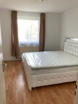 Gut geschnittene 3 Zimmer Wohnung mit Balkon