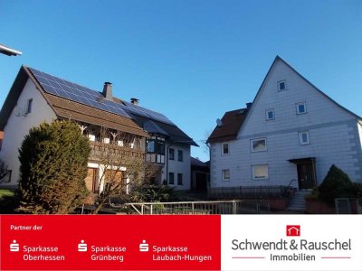 Zwischen Ort + Feldrand: 2 Wohnhäuser mit Gästehaus in Schotten-Burkhards
