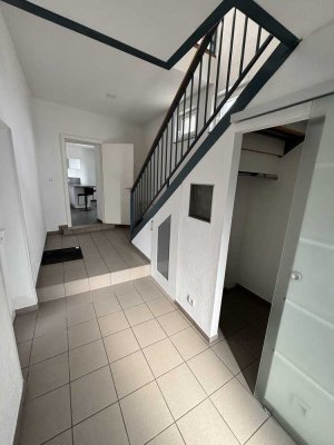 Freundliche 3-Zimmer-Wohnung mit gehobener Innenausstattung in Jüchen