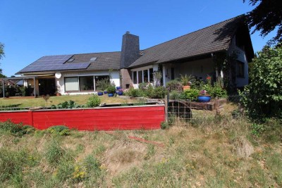 Exzellenter, großzügiger Bungalow mit separater FEWO, Garage, Sauna, Kota und traumhaftem Naturblick