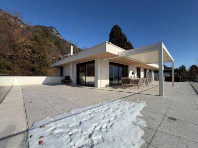 Penthouse-Wohnung mit riesiger SW-Terrasse samt Whirlpool, Eigengarten und 2xTG-Platz in Ibk/Allerheiligen